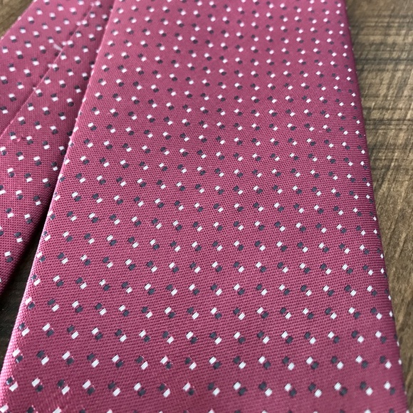TIE RACK Geometric Pink Silk Tie - Picture 5 of 5